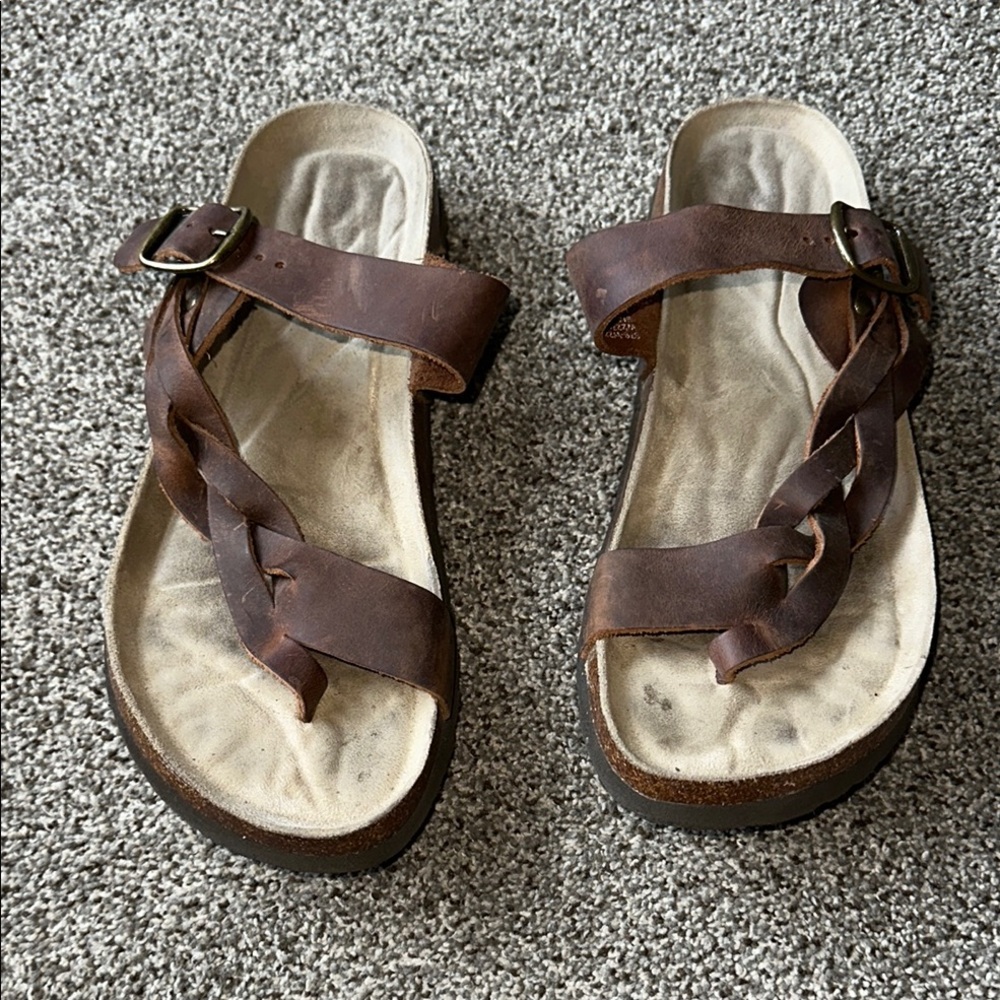 WHITE MOUNTAIN CRAWFORD SANDAL SIZE 9M BROWN